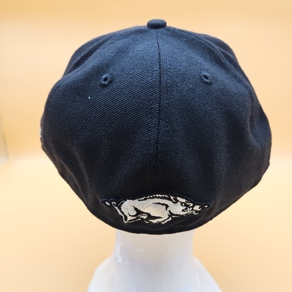 Arkansas Razorbacks Hat Cap New Era Fitted Size 7 1/4 Throwback A Logo NCAA SEC - Picture 5 of 10